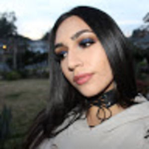 Meet your Posher, Alina